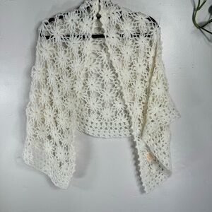 vintage Japanese cream crochet shawl scarf handknit floral wrap made in japan